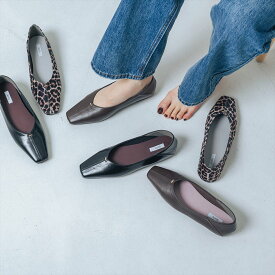 【公式】イーボル EVOL 【ふかふか・クッション入り】スクエアゴールドステッチフラットパンプス ブラック 靴 レディース 25aw 新作 パンプス スクエアトゥ フラット ぺたんこ 柔らかい 軽量 通勤 通学 冠婚葬祭 Vカット 踵踏める