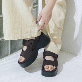 【公式】イーボル EVOL 【XS-LLサイズ展開・軽量】スクエア厚底ベルトサンダル 靴 レディース シューズ26ss 新作 サンダル 厚底サンダル スポサン 美脚 脚長 スタイルアップ 軽い ベルクロ 抜け感 モード