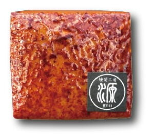 燻製工房 源 gen スモークチーズあじめこしょう 恵那山の麓 空気の澄んだ山中 燻製のチップには岐阜県東濃地方の山桜、桜、ナラを主に、スコットランドのピートを加えたオリジナルブレン