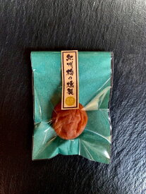 燻製工房 源 gen 南高紀州梅の燻製4個 恵那山の麓 空気の澄んだ山中 燻製のチップには岐阜県東濃地方の山桜、桜、ナラを主に、スコットランドのピートを加えたオリジナルブレンドチップ 自然からいただいた燻しの香りと素材の旨味をお楽しみ 天日干し 2月間熟成 酸味和らぐ