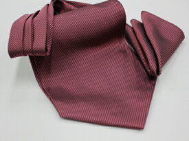 アスコットタイ/エンジ/WEB限定 格安アスコットタイ＆チーフセット。安心の国内縫製の手結びタイプのアスコットタイです。