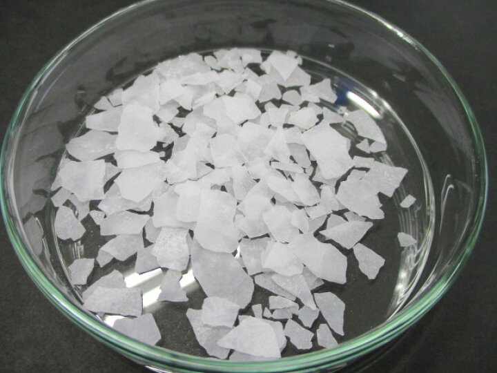 楽天市場 サニーキーパー フレーク状 ポリ袋25kg Nio 504 仁尾興産 塩化マグネシウム 重量約25kg 融雪 大雪対策 大雪対策グッズ 凍結防止剤 凍結抑制剤 土質安定 砂ぼこり防止 防塵安定剤 中国製 送料無料 エクシーズ