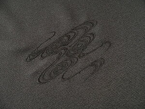 風呂敷70cmオリジナル流水柄刺繍入りポリエステルふろしきブラック日本製刺繍部分拡大画像