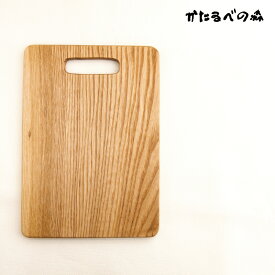 【ふるさと納税】＜思いやり型返礼品＞カッティングボード 木製 3500円 3000円 台 まな板 A5サイズ キッチン 雑貨 料理 アウトドア 木 木工品 皿 お皿代わり ナチュラル シンプル 北海道 当麻町 送料無料 4000円以下 5000円以下