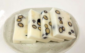 【ふるさと納税】愛ふくふく 「切り餅（豆） 10個入りセット」 1パック4切入 計1.8kg（180g×10個） 黒大豆 まめ マメ 切りもち おもち お餅 もち米 はくちょうもち セイロ蒸し 杵つき お鍋 お雑煮 おしるこ お正月 年末 年始 北海道産 国産 北海道 愛別町 送料無料