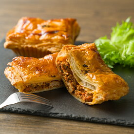 【ふるさと納税】もち豚ミートパイ 6個セット パイ ミートパイ もち豚 焼き菓子 洋菓子 お菓子 菓子 惣菜 おかず おつまみ ご当地グルメ 国産 手包み 加工品 洋惣菜 牛肉 贈答 お取り寄せ ギフト【ナルミ・キッチン】sh149