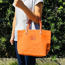 【ふるさと納税】 日本製 トート 小サイズ オレンジ （パラフィン帆布） 牛革 トート トートバッグ バッグ 小型 手持ち カバン 鞄 本革 天然皮革製品 プレゼント 贈答 記念日 お祝い 送料無料 ぬいざえもん 千葉県 旭市