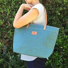 【ふるさと納税】 日本製 トート 中サイズ ブルー（パラフィン帆布）牛革 トート 小型 手持ち カバン 鞄 本革 天然皮革製品 カラー ブランド ギフト プレゼント 贈答 送料無料 ふるさと納税 ぬいざえもん 千葉県 旭市