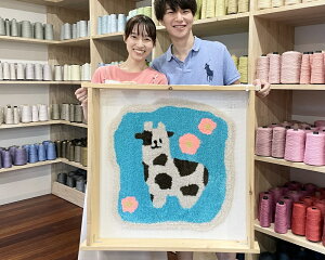 �y�ӂ邳�Ɣ[�Łz�y�̌��zSORATOBU tufting studio ���������A��I2�l��1����^�t�e�B���O���[�N�V���b�v