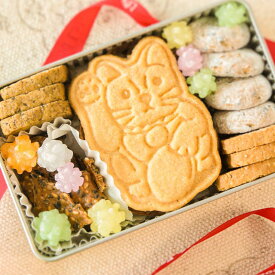 【ふるさと納税】招いてにゃんこクッキー缶 [小角缶]（世田谷みやげ） スイーツ 洋菓子 焼菓子 クッキー お土産 クッキー缶 缶入り ご褒美 贈り物 ギフト かわいい プレゼント 猫