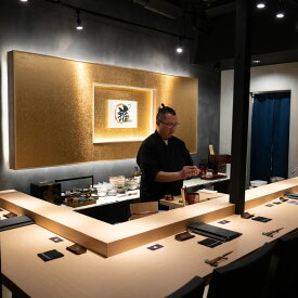 【ふるさと納税】【三軒茶屋 鮨雅 MIYAVI】 本格江戸前鮨 お食事クーポン券 10,000円分（ふるさとチケット）三軒茶屋駅徒歩1分 食事券 利用券 チケット 寿司 スシ 日本料理 食事 ディナー ご褒美 プレゼント ギフト 贈り物 東京 世田谷