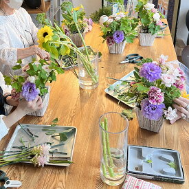 【ふるさと納税】[kanon]季節の花で作るフラワーアレンジメント 体験チケット