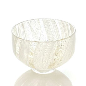 【ふるさと納税】ガラス抹茶碗　(抹茶茶碗・金箔色流し・白) | ガラス 抹茶 椀 茶道具 食器 贈り物 人気 おすすめ 送料無料 東京 中野区