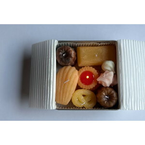 【ふるさと納税】【お菓子のキャンドル -sweets candle-】―焼き菓子詰め合わせ―カンカン(※香りが選べます キャラメルの香り・無香料) | 雑貨 日用品 人気 おすすめ 送料無料