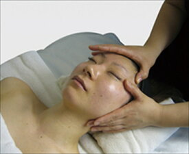 【ふるさと納税】【女性限定小顔フェイシャルエステ】経絡マッサージモンテセラピー　70分 【 エステ 神奈川県 小田原市 】