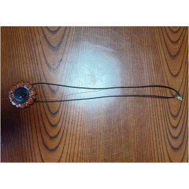 【ふるさと納税】鎌倉彫 ペンダント 1個 ネックレス 漆塗り 伝統工芸品 アクセサリー 和装小物 贈り物 ギフト プレゼント お祝い 漆 彫刻 花柄 手作り ハンドメイド 上品 和モダン 工芸 漆器 首飾り ファッション お取り寄せ ご当地 送料無料 神奈川県 逗子市