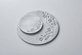 【ふるさと納税】「ひんやり」をキープしてくれるアルミ鋳物の菓子皿セット（Ume Lサイズ / Sサイズ） | 皿 さら ワンプレート ディナー ランチ キッチングッズ キッチン用品 ギフト gift プレゼント 記念日 送料無料 おしゃれ オシャレ