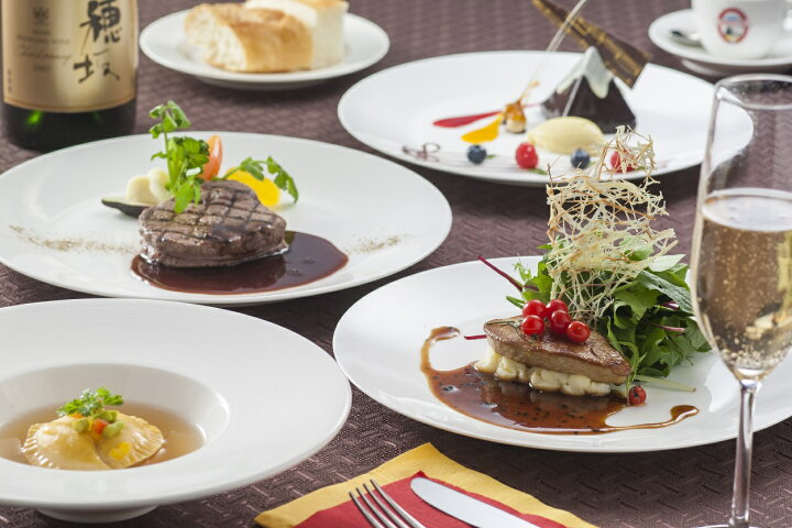 楽天市場 ふるさと納税 旅行 ホテル利用券 リゾートホテル ランチ ディナー ハイランドリゾートホテル スパ 利用助成券ｃセット 宿泊 チケット 優待券 富士急 富士急ハイランド ハイランド 山梨県富士吉田市