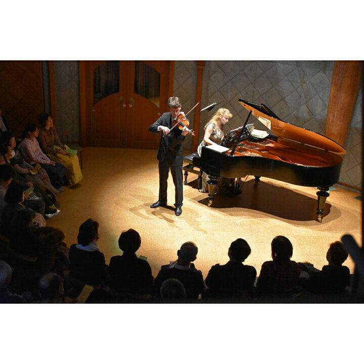 楽天市場 ふるさと納税 河口湖畔の音楽ホール 河口湖円形ホール ホール1日貸し切り ベーゼンドルファーピアノ使用権付き 山梨県富士河口湖町