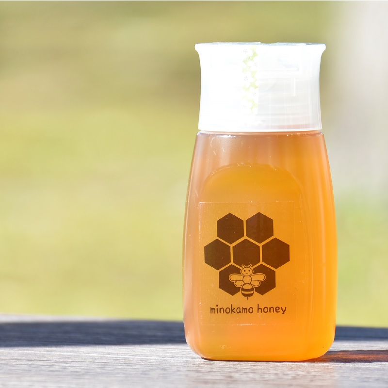 味わい深く滋養に富む、希少なはちみつです。 【ふるさと納税】 MINOKAMO HONEY はちみつ （ 300g ）| 藤井養蜂 蜂蜜 非加熱 百花蜜 国産 たれにくい送料無料 M05S01