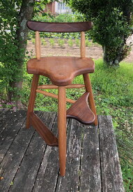 【ふるさと納税】 ギタリストのための椅子(クラシックギター用) L-3/B-11