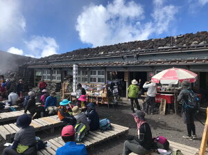 プロガイド付き富士登山!1泊2日ツアー
