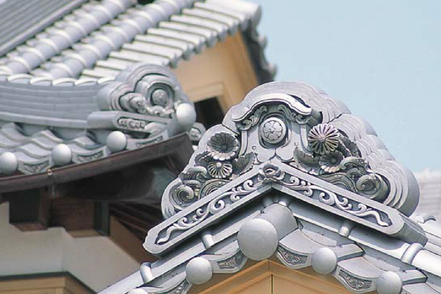 楽天市場 | 愛知県高浜市 - 三州瓦・鬼瓦・鬼師の技 特集｜手仕事の逸品​