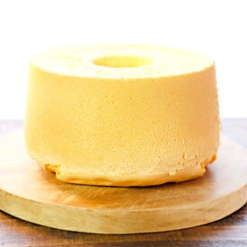 【ふるさと納税】無添加のふわふわしっとりな食感のプレーンシフォンケーキ (17cm)【配送不可地域：離島・北海道・沖縄県・東北・中国・四国・九州】【1033184】