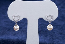 【ふるさと納税】あこや本真珠 ピアス 6.5-7.0mm シルバー ロジウム加工 ジルコニア付 パールピアス 保証書 ケース付 本真珠 アコヤ真珠 レディース ジュエリー アクセサリー フォーマル 普段使い ギフト 三重県 伊勢志摩 25-15