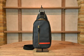 【ふるさと納税】【PRキャンペーン対象】帆布と革のワンショルダーバッグ　近江牛レザー　地産帆布　アイアングレー【カバン かばん バッグ 鞄 ハンドメイド】