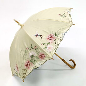 【ふるさと納税】【シノワズリーモダン京都】女優日傘プレミアム 芍薬刺繍かわず張り逃熱日傘（ベージュ） | 日傘 晴雨兼用 傘 長傘 おしゃれ レディース 女性用 ご自宅用 ギフト 京都市 京都