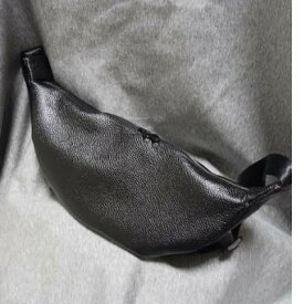 【ふるさと納税】カジュアル本革シュリンクショルダー　黒【1702318】