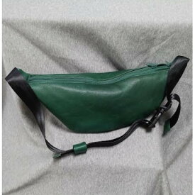 【ふるさと納税】カジュアル本革シュリンクショルダー　ダークグリーン【1702319】