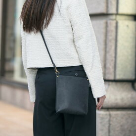 【ふるさと納税】豊岡鞄 haaki Leather SDバッグ HLB101 ネロ / KOMOREBI 木和田正昭商店 牛皮革 革 ショルダーバッグ レディース 高級 おしゃれ バッグ かばん カバン 鞄 シンプル デザイン ハンドメイド ブラック 黒色