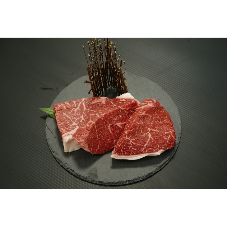 味に深みがあり 柔らかくヘルシーな赤身肉のステーキです ふるさと納税 熊野牛 最大62%OFFクーポン 赤身ステーキ3枚 最高級