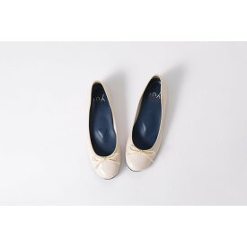 【ふるさと納税】美脚に導く骨盤ケアシューズyui エナメル アイボリー【サイズ選択可能】 | 靴 くつ ファッション 人気 おすすめ 送料無料