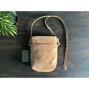 【ふるさと納税】革職人が作る 本革サコッシュL 【選べるカラー】 | バッグ ショルダーバッグ かばん ファッション 人気 おすすめ 送料無料