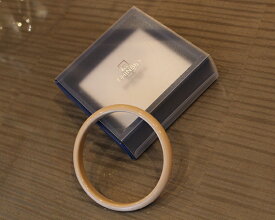 【ふるさと納税】SHINBEY　漆バングル　ベージュ　L［No.246］／ ファッション アクセサリー 木製 無垢材 漆塗り 送料無料 広島県