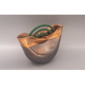 【ふるさと納税】銅蟲　伊久馬　蚊取り線香置き　1個_ 蚊遣り 銅製 純銅 手作り 職人技 玉虫色 槌目 高級感 重厚感 おしゃれ デザイン ギフト プレゼント 贈答 夏用 日本製 広島県 海田町【1527076】