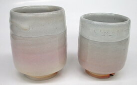 【ふるさと納税】萩焼 8代佳炎作 姫土 組湯呑 湯呑み カップ コップ ゆのみ おしゃれ 陶器 お洒落 食器 おしゃれ食器 和風食器 ギフト 人気 モダン 和モダン かわいい 山口県 萩市 日本製 贈り物 プレゼント お祝い 結婚祝い 高級感 上品 引き出物 誕生日 記念品