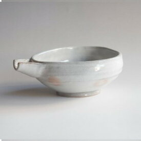 【ふるさと納税】萩焼 8代佳炎作 化粧片口小鉢 和食器 工芸品 小鉢 皿 和皿 鉢 酒器 おしゃれ お洒落 食器 おしゃれ食器 和風食器 器 うつわ お皿 陶器 ギフト 人気 モダン 和モダン かわいい 山口県 萩市 日本製 贈り物 プレゼント 可愛い シンプル 上品 高級感 国産 白色