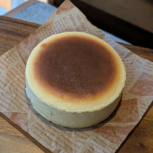 【ふるさと納税】【福岡市内製造】KAKA『カカ』チーズケーキ ホール4号