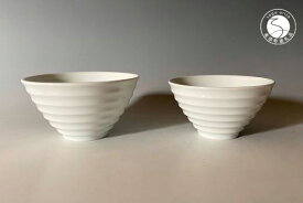 【ふるさと納税】中仙窯 有田焼 白磁飯碗セット（大・小）お茶碗 夫婦茶碗（中尾純作） 有田焼 お茶碗 ご飯茶碗 ゆのみ ごはん茶碗 湯呑 和食器 食器 うつわ 器 35000円 3.5万円 A35-398