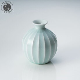 【ふるさと納税】有田焼 青白磁稜線花器【中仙窯・中尾純作】 花瓶 花びん 花器 青白磁 伝統工芸 作家 シンプル A80-49