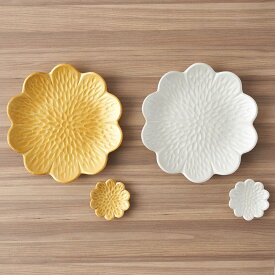 【ふるさと納税】有田焼 flower plate 野菊/金銀彩（銘々皿・豆皿 計4ヶセット）深海三龍堂 食器 おしゃれ お皿 プレート 取り皿 ケーキ皿 パン皿 30000円 3万円 A30-701