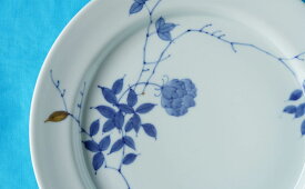 【ふるさと納税】有田焼 古染金彩バラ絵 八寸段付丸皿 【神田陶器店】食器 バラ 染付 青 器 和食 ギフト 1枚 bp010
