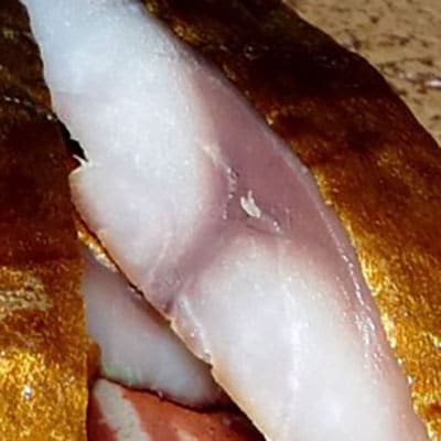 九州産の鯖をじっくりと下味をつけて高温で燻しあげた逸品 豊富な品 メール便無料 柔らかくジューシーなハムのような食感です 魚屋の鯖の燻製7枚セット