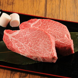 【ふるさと納税】【毎月先着100名様にレビューでご当地ラーメンをプレゼント】＜選べる 定期便＞くまもと黒毛和牛 シャトーブリアン 約400g/約600g/約800g/約1kg 1枚 約200g 2～5枚 ソース付 お肉 牛肉 ステーキ ヒレ肉 希少部位 黒毛和牛 和牛 冷凍 熊本県 高森町 送料無料