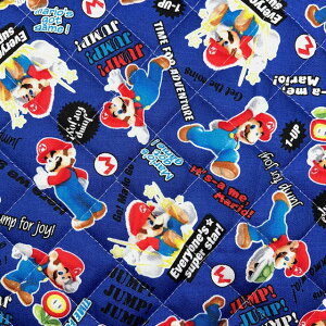【キルト】★32cmハギレ★スーパーマリオ マリオアクション ジャンプ柄 カラー:A .ネイビー『縦約32cm×横約106cm』2024