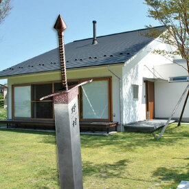 美濃クラフト 表札 おしゃれ ステンレス 黒御影石 大剣 勇者 美濃クラフト 男前表札 伝説の聖剣 石碑